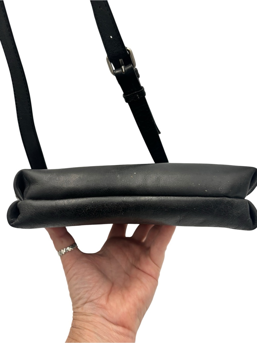 Lucky Brand Black Leather Asymmetrical Zip Crossbody Shoulder Bag - Picture 9 of 10